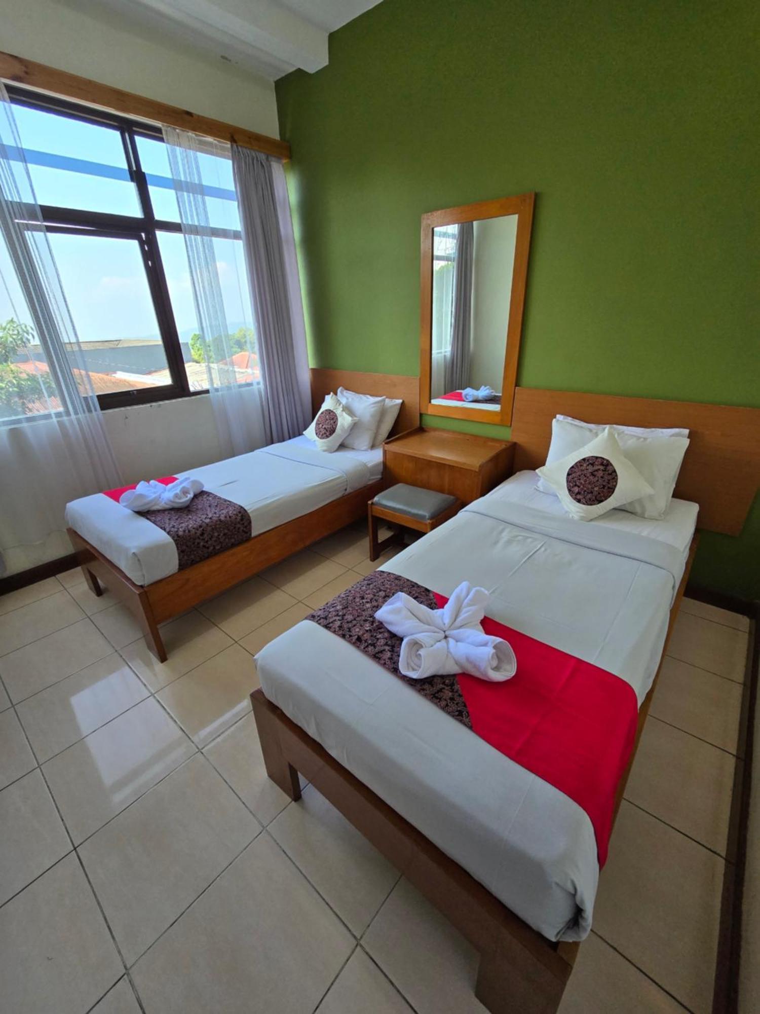 Kusma Hotel Bandungan Семаранг Экстерьер фото